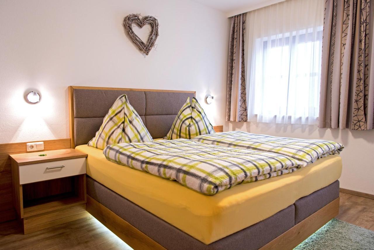 Almtalhotel Appartements In Pettenbach Exteriör bild