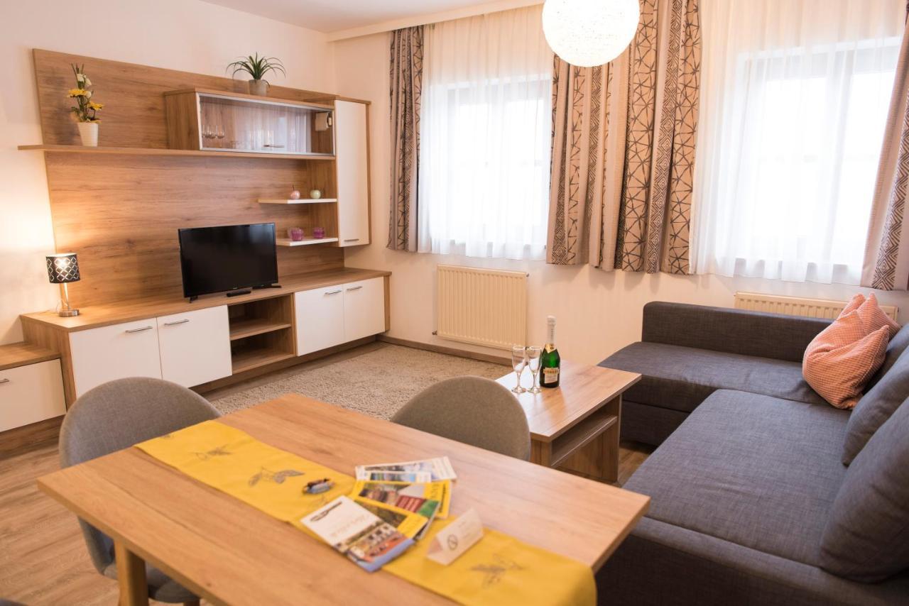 Almtalhotel Appartements In Pettenbach Exteriör bild