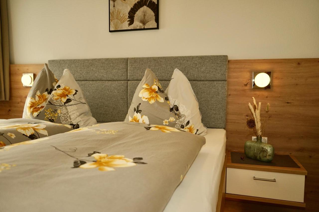 Almtalhotel Appartements In Pettenbach Exteriör bild