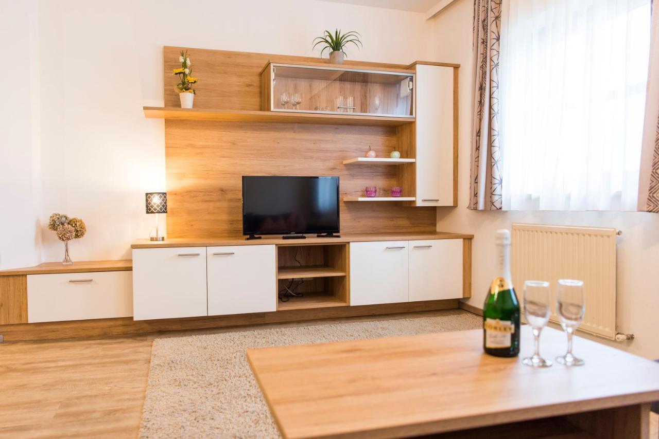 Almtalhotel Appartements In Pettenbach Exteriör bild