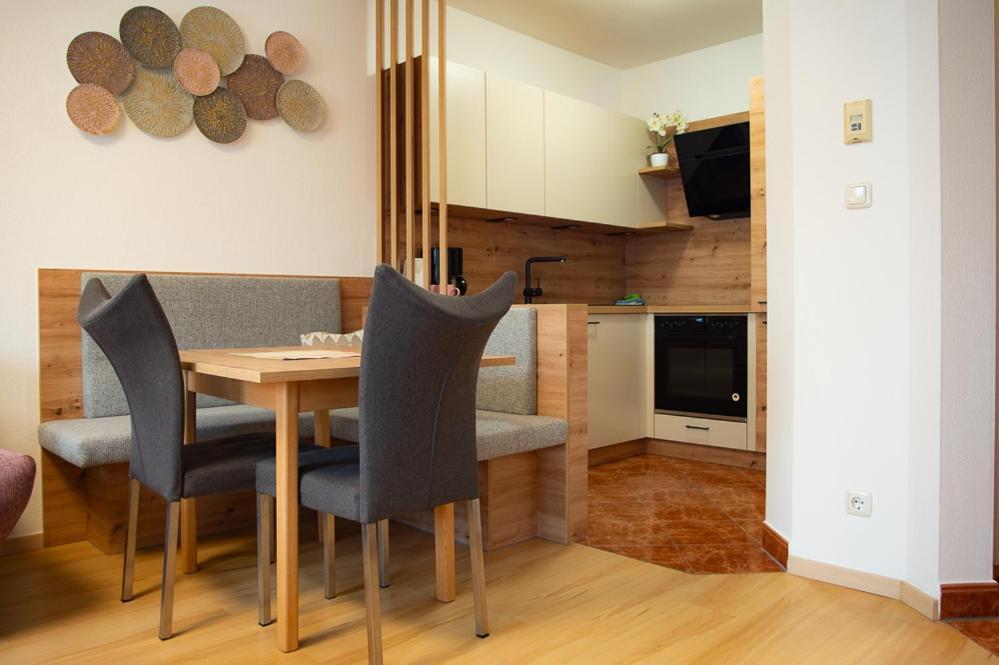 Almtalhotel Appartements In Pettenbach Exteriör bild