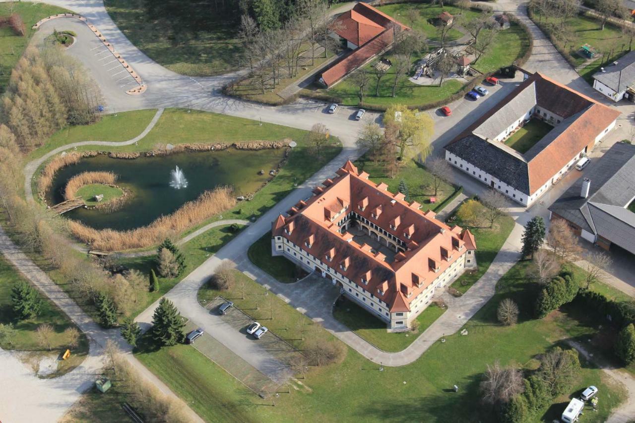 Almtalhotel Appartements In Pettenbach Exteriör bild