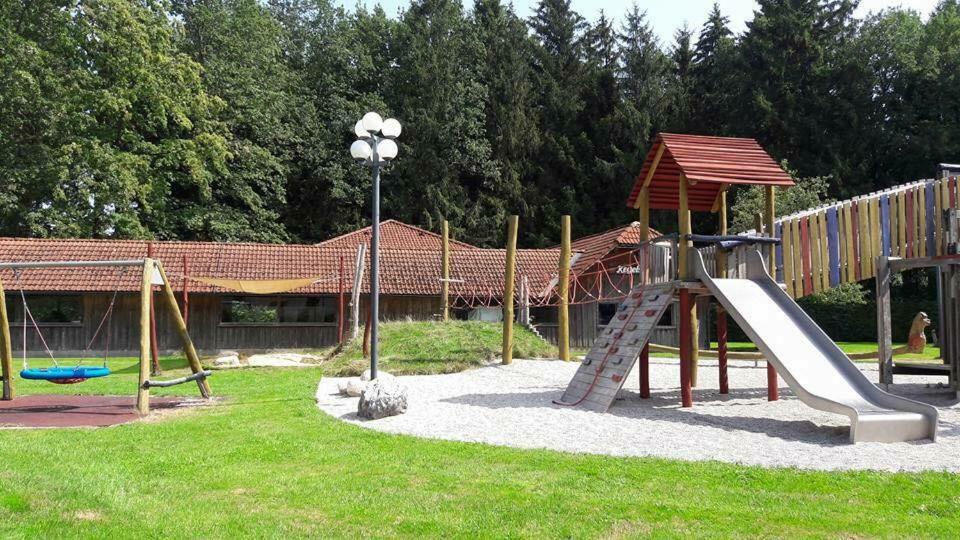 Almtalhotel Appartements In Pettenbach Exteriör bild