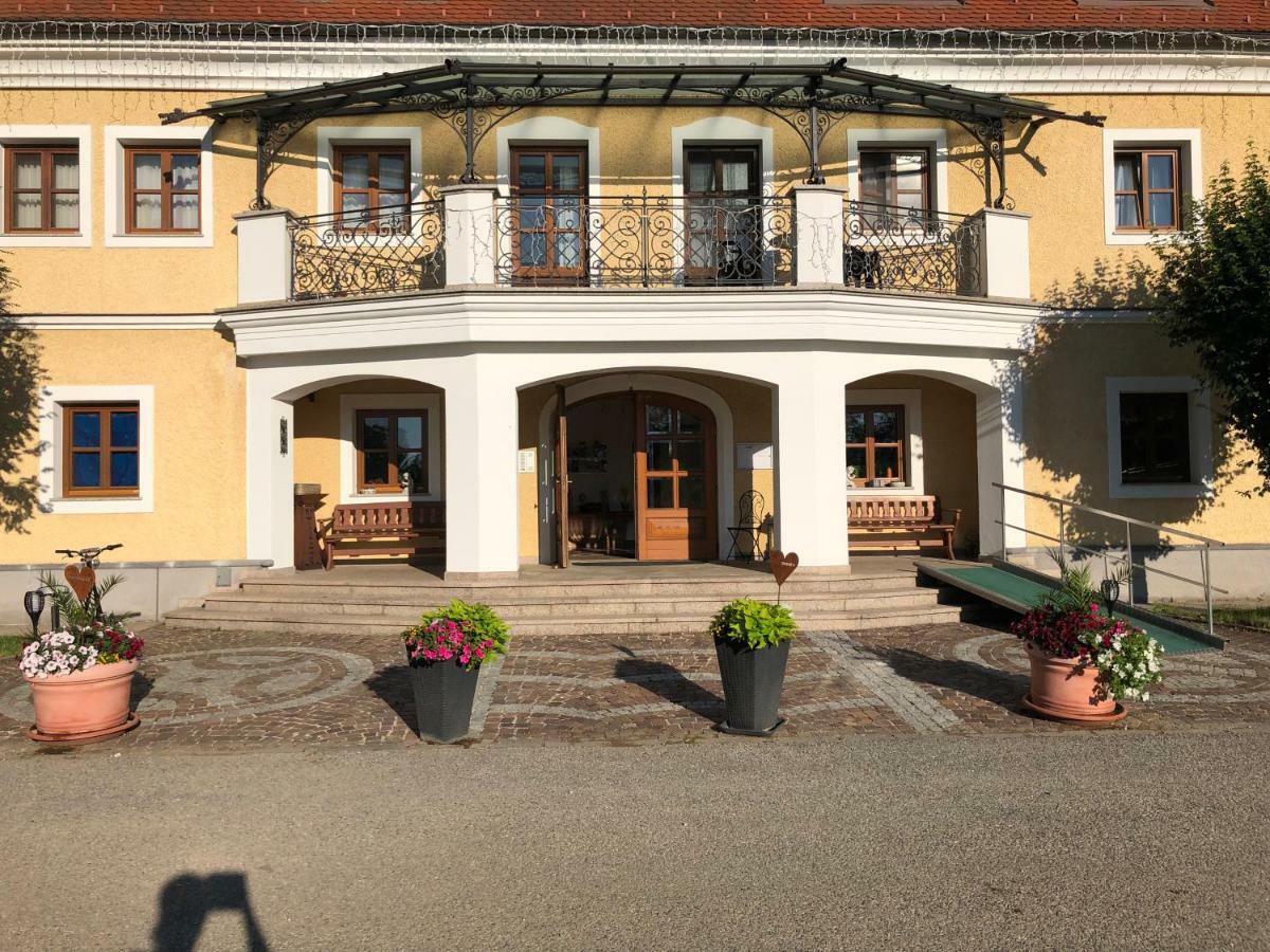 Almtalhotel Appartements In Pettenbach Exteriör bild